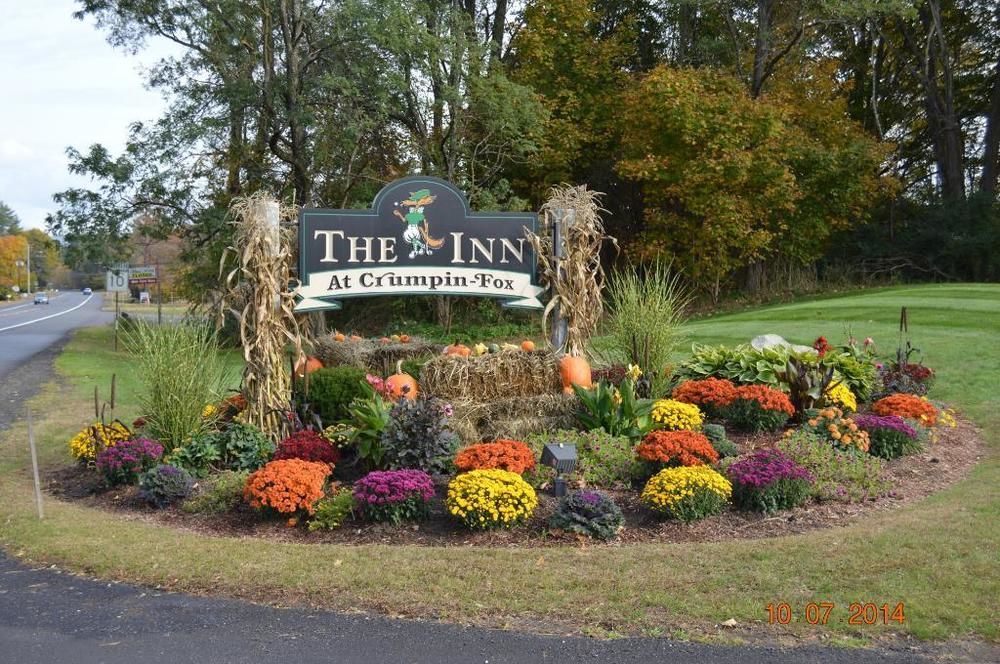 The Inn At Crumpin-Fox Bernardston Екстериор снимка